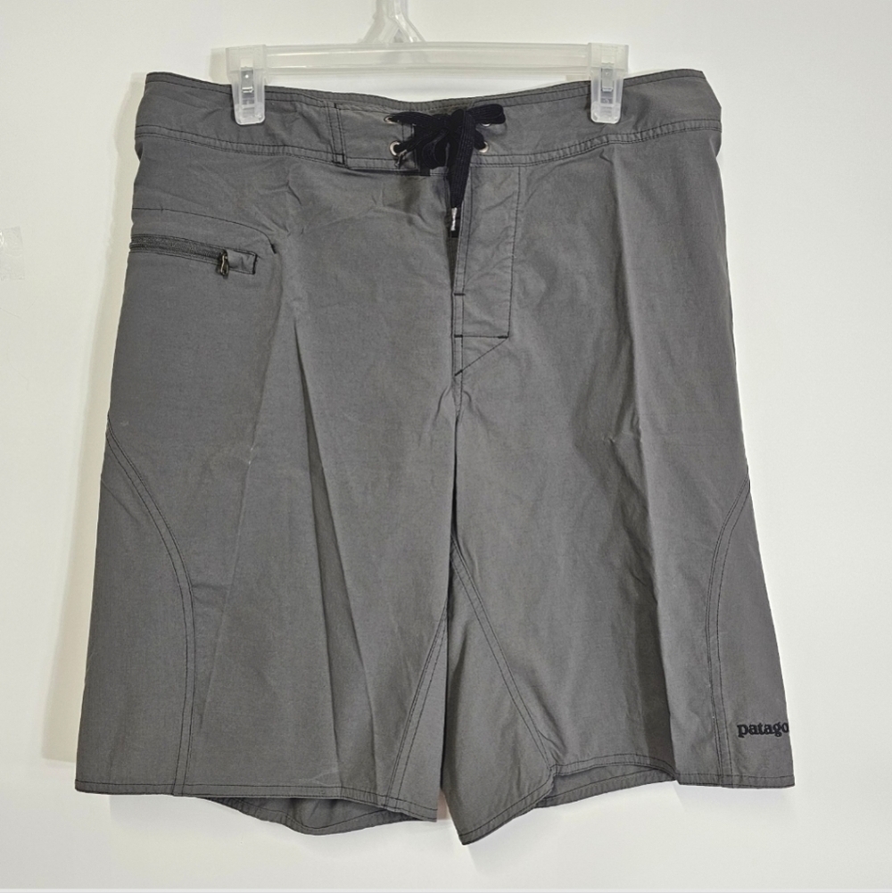 Patagonia Men's Size 32 Gray Beach Coastal Board Surf Swim Shorts Swim Suit